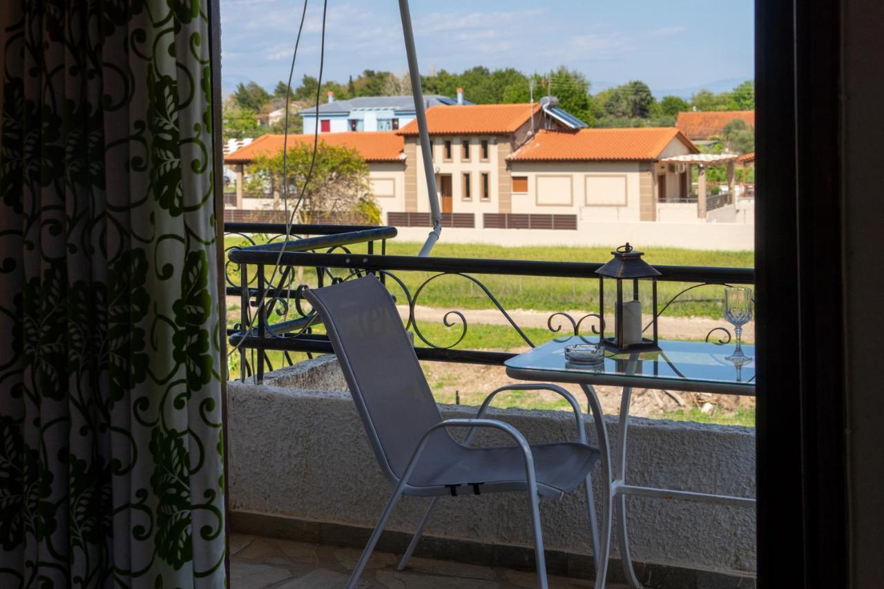 Chriselen Hotel Eleonas Exterior photo